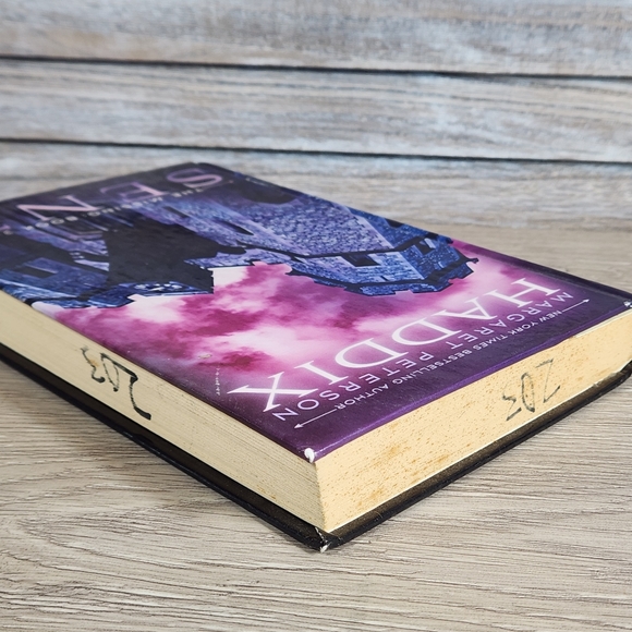 🔥 The Missing Book 2 SENT Haddix Hardback Book - Picture 3 of 7